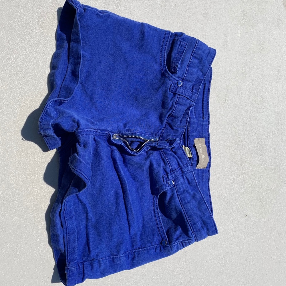 Shorts - Picture 1 of 3